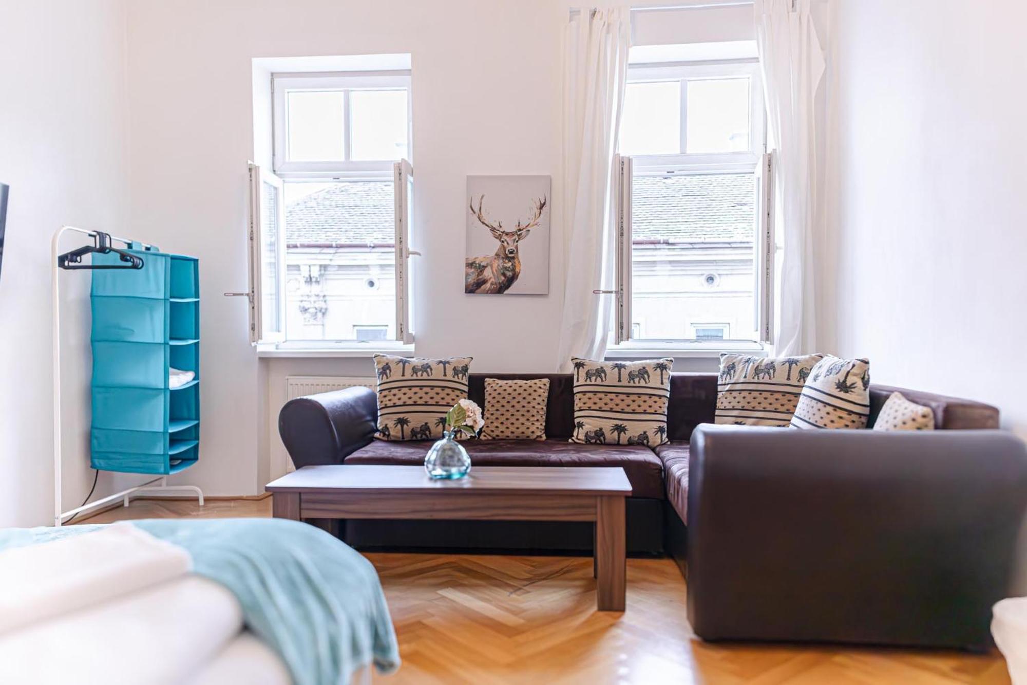 Amazing 2Br City Stay, Wiener Stadthalle Εξωτερικό φωτογραφία