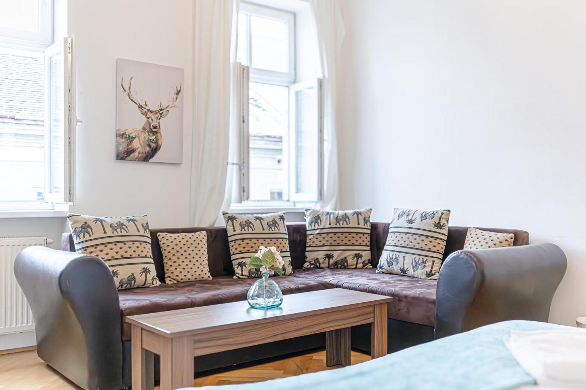 Amazing 2Br City Stay, Wiener Stadthalle Εξωτερικό φωτογραφία